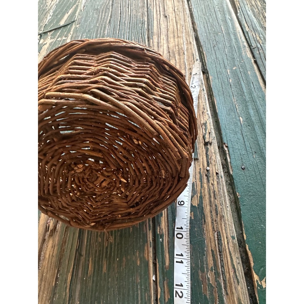 Small Rustic Wicker Twig Basket with Handle Brown Farmhouse Decor A3607 - Picture 3 of 7